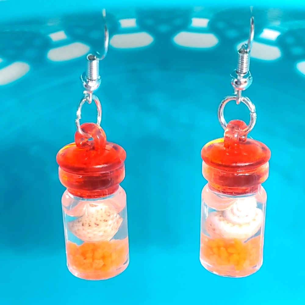 7/$10 Beach Themed, Glow in the Dark, Seashell and Sand in a Jar Earring, New